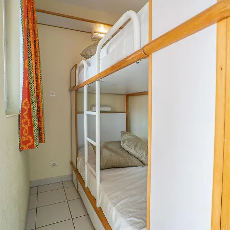 L'esquinade - J3 402 By Interhome *